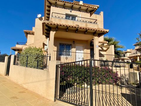 Detached house For sale in Villamartin